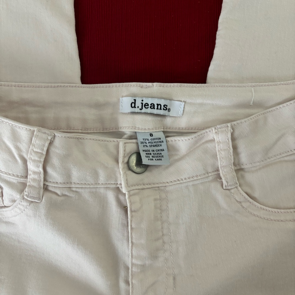 d.jeans- Ladies Capri- Pants- Size-8, very light pink color-Excellent Condition. - Picture 7 of 7
